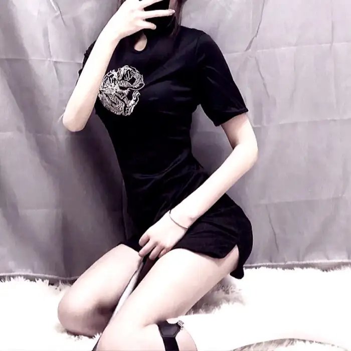 染成茜色的坂道